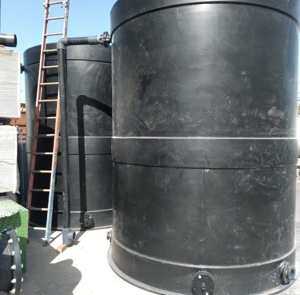Réservoirs De Stockage Thermoplastiques