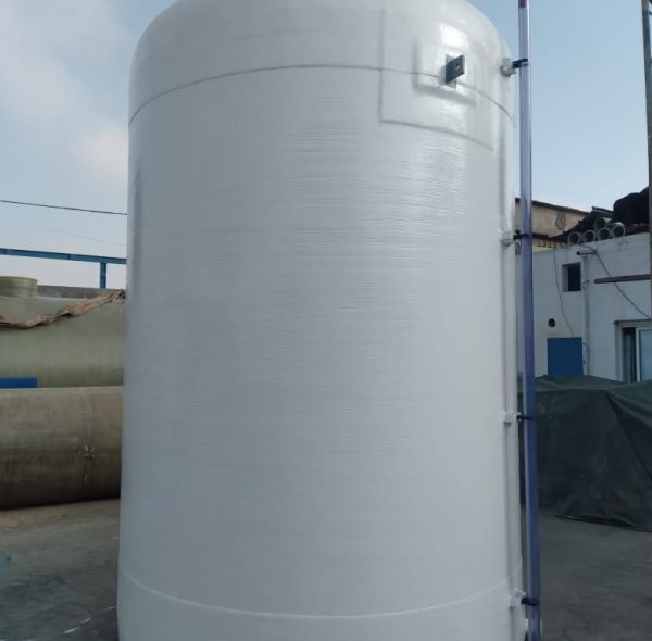 Réservoirs de stockage Thermoplastiques Fretté